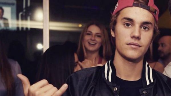 Justin Bieber REBOUNDS Post Selena Gomez Breakup